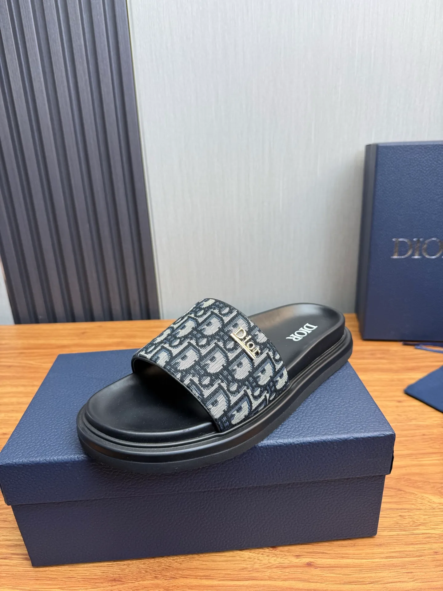 Men's shoes 260💰 Dior. Men's slippers🩴Official website 1:1 production 38-45 size 45 46 🉑️Customized original material shipped✅